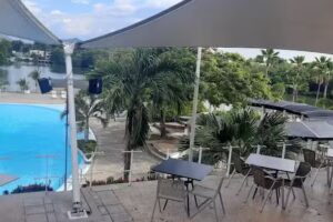 Lago Mar el pe&ntilde;on