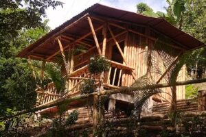 Las Caba&ntilde;as de Rovira, Finca Ecotur&iacute;stica