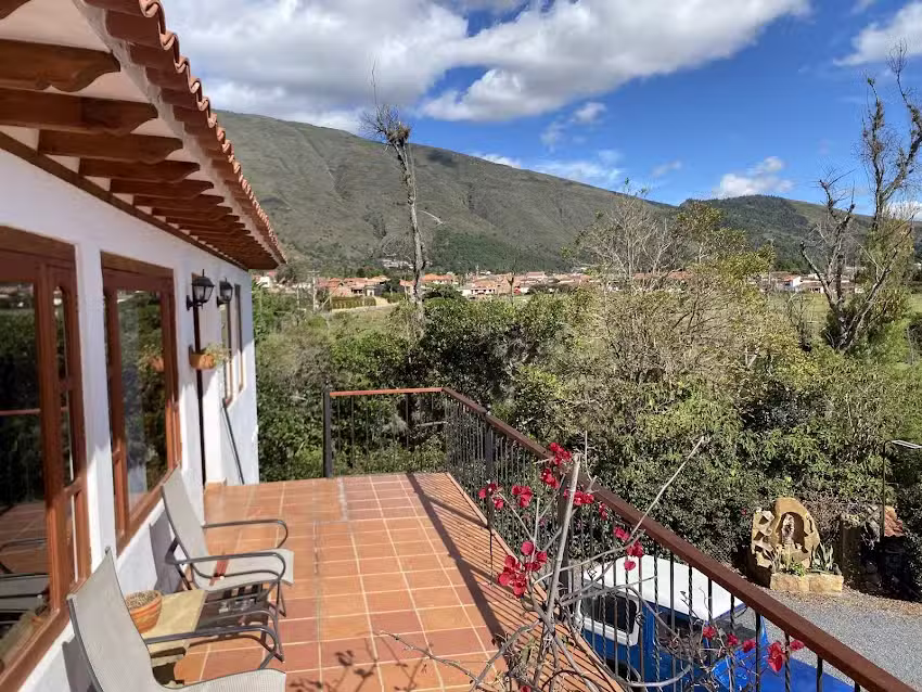 LeyvaYork Apartasuites