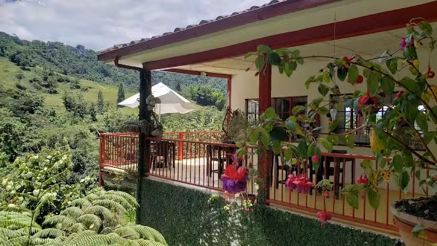 Lodge Para&iacute;so Verde