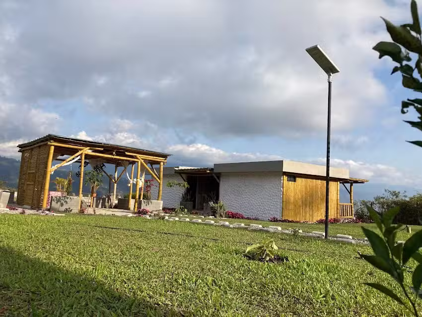 Mambe refugio, Mesa de los Santos