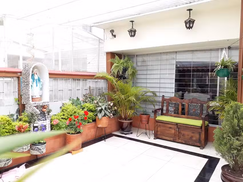 Mi Casa Shalom Bogot&aacute; Bed And Breakfast.