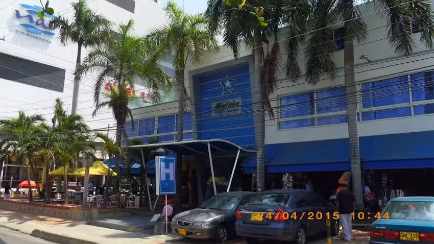 Mintaka Hotel + Lounge