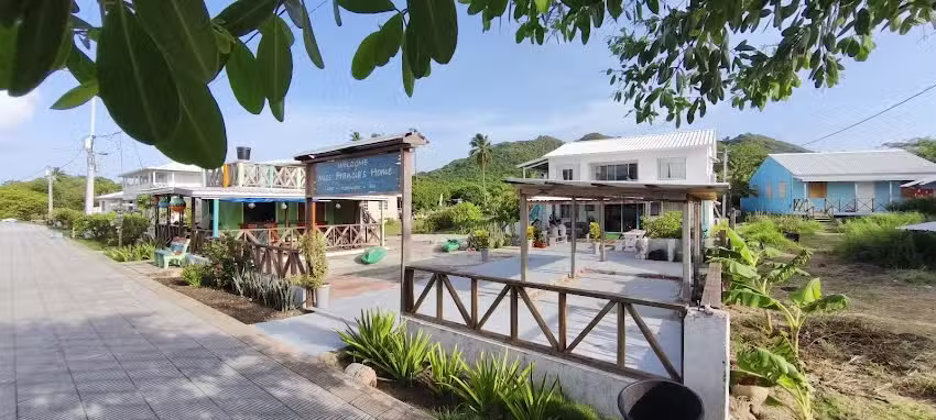 Miss Francia&acute;s Home &ndash; Estancia Boutique & Hotel