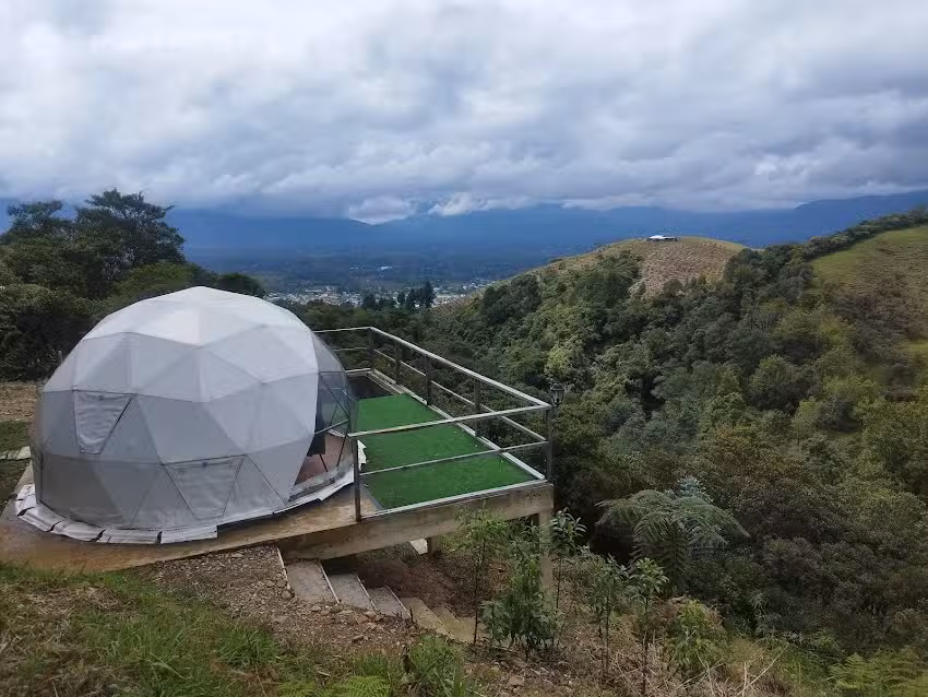 Monta&ntilde;itas Bastidas