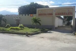 Motel Los Laureles