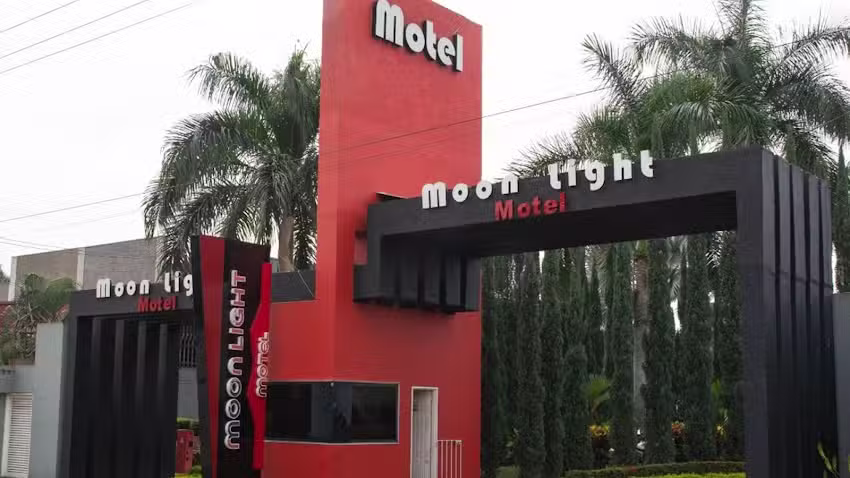 Motel Moonlight
