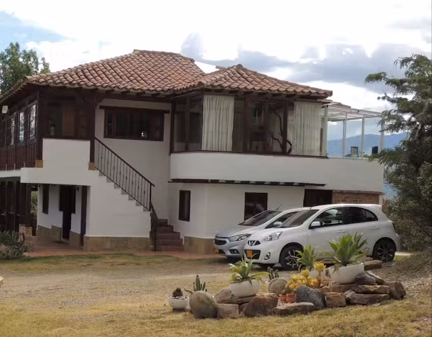 Or&iacute;genes hospeder&iacute;a