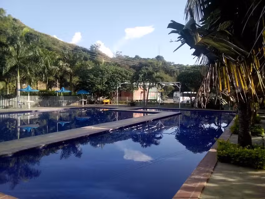 Parador Turistico Le&ntilde;a & Carbon