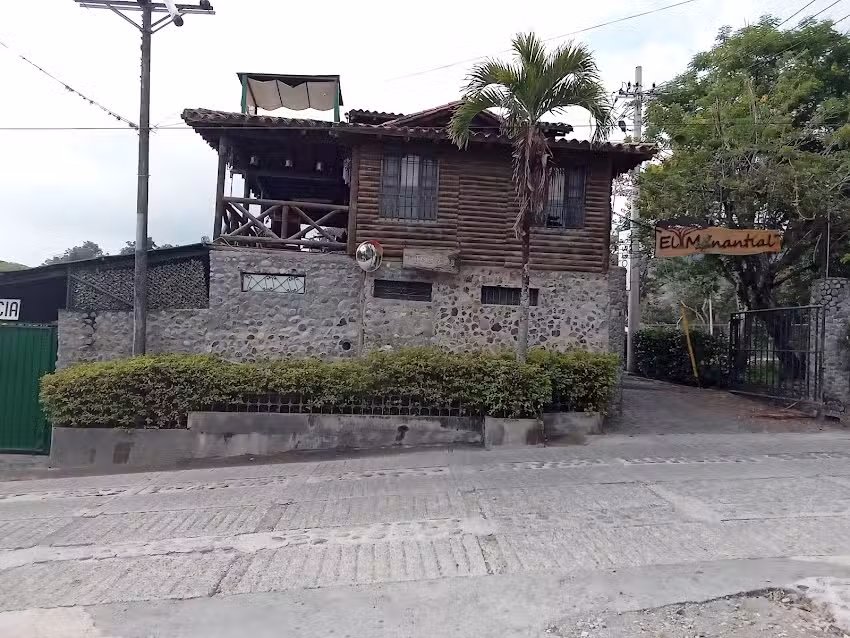 Parcelaci&oacute;n El Manantial