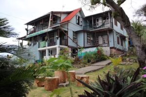 POSADA NATIVA MISS TRINIE