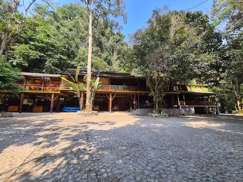 Recepci&oacute;n R&iacute;o Claro Reserva Natural