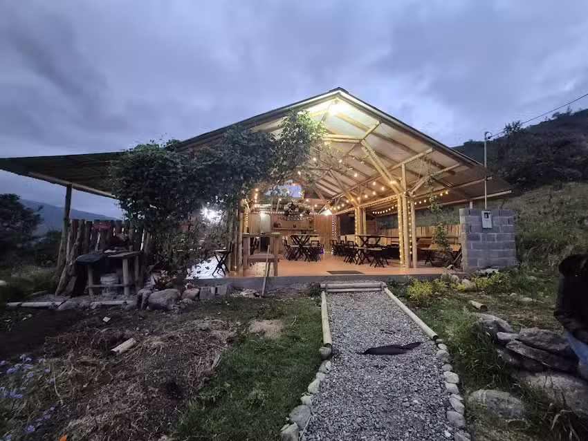 Refugio de la Monta&ntilde;a Chitag&aacute; (Restaurante y Alojamiento)