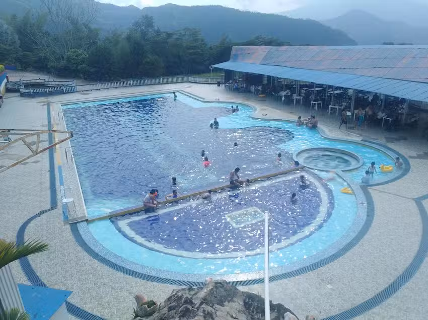 REFUGIO ECOTURISTICO LAS CASCADAS