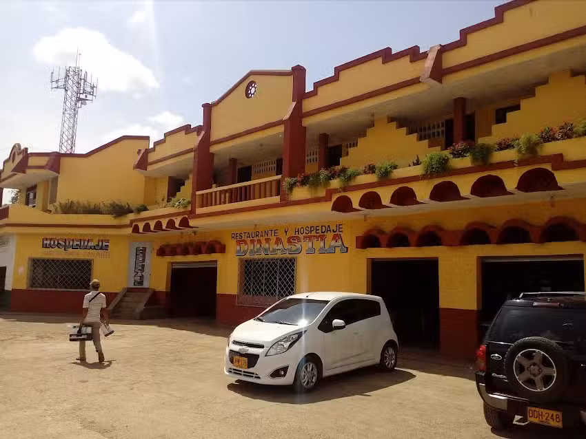 Restaurante Y Hospedaje Dinast&iacute;a