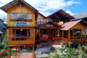 Restaurante Y Hospedaje El Lago