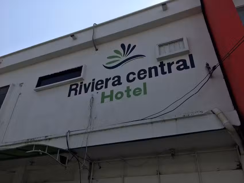 Riviera Central Hotel