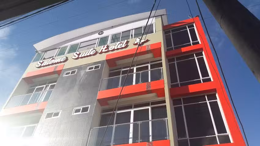 Salom&eacute; Suite Hotel