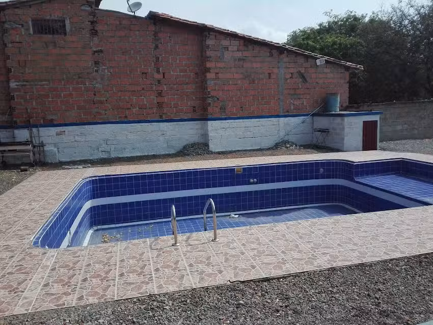 Santa Fe Hostal Camping