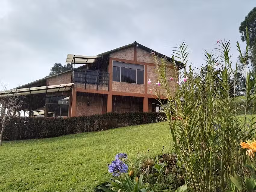 Tery Yagua/ La Huella