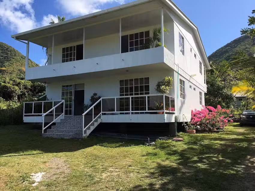 The Captain & his Queen