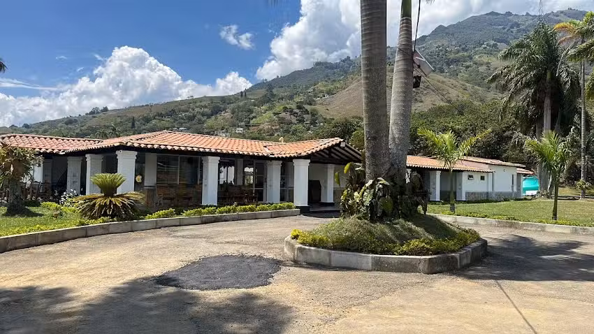 The Lake House at Sierra Estates