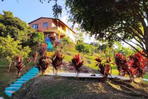 Tierra M&aacute;gica House