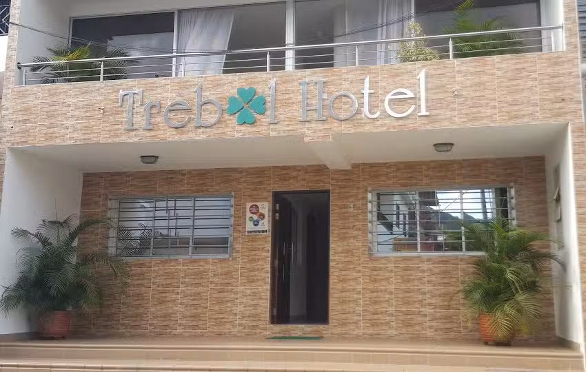 Tr&eacute;bol Hotel Cisneros