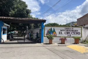 Unidad Multifamiliar El Crucero