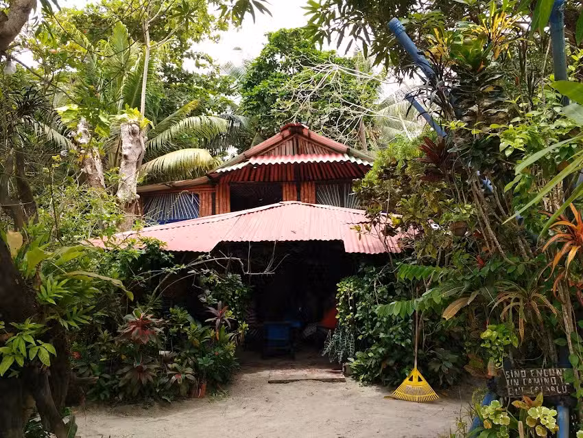 Urantia Hotel Jard&iacute;n