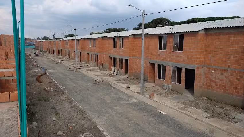 URBANIZACI&Oacute;N EMMANUEL