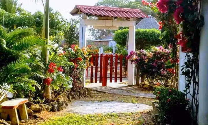 Villa Cartagena, casa hospedaje y zona para camping. RNT 243695. Guest House and Camping Site