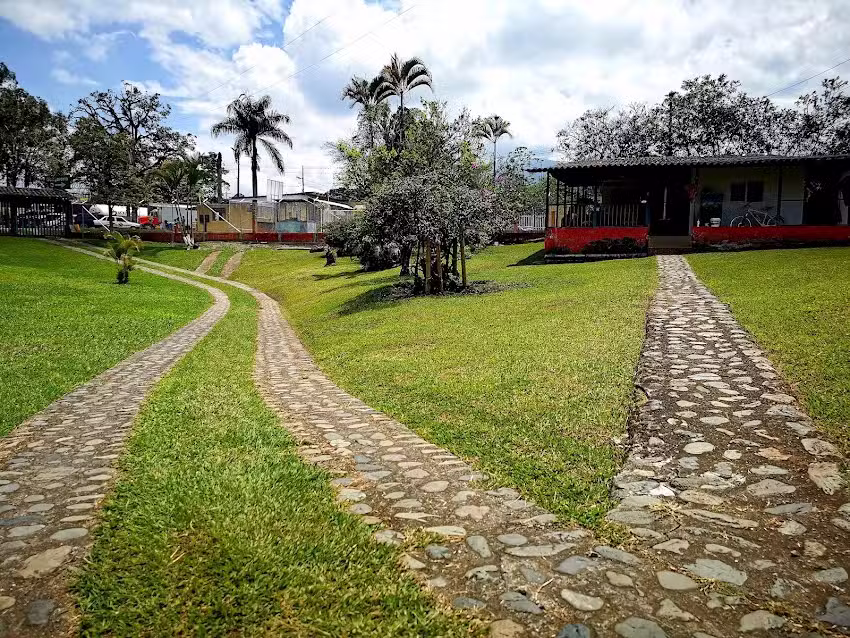 Villa Claudia, Calarc&aacute;