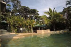 Waterfall &ndash; El Paraiso