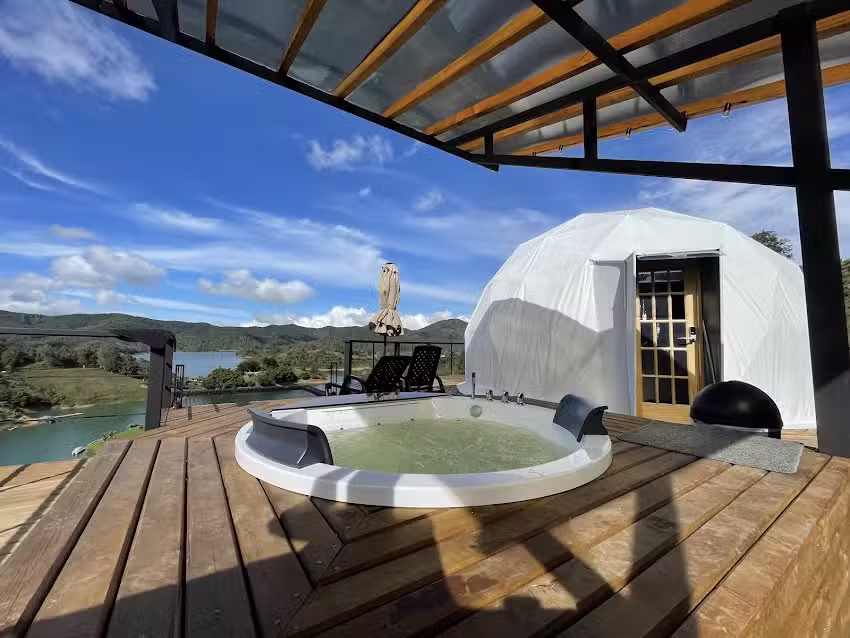 White Domes Glamping