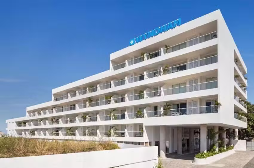 Wyndham Santa Marta Aluna Beach Resort