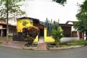 Yellow House Hostel