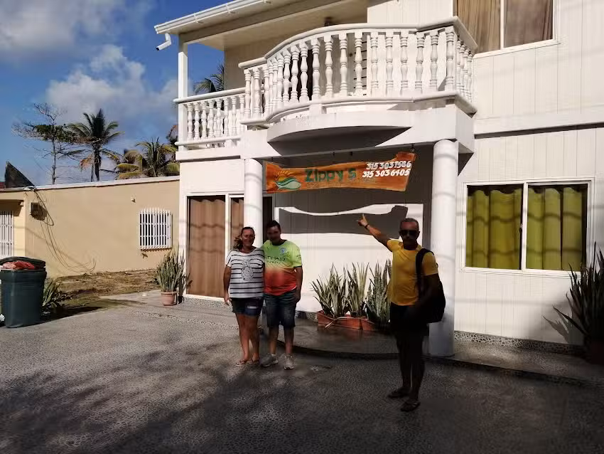 Zippy&rsquo;s Sea View Apartment